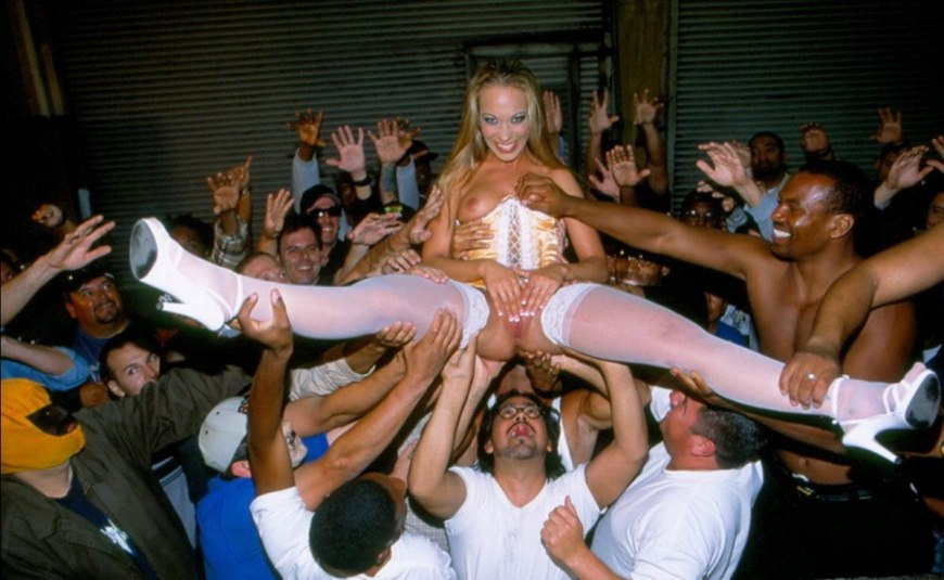 Эксгибиционистки в парке