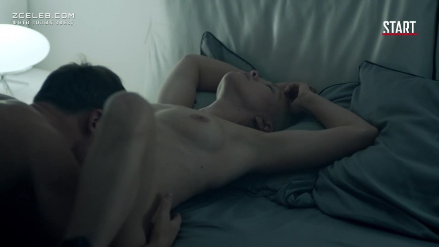 Дарья Мороз топлесс