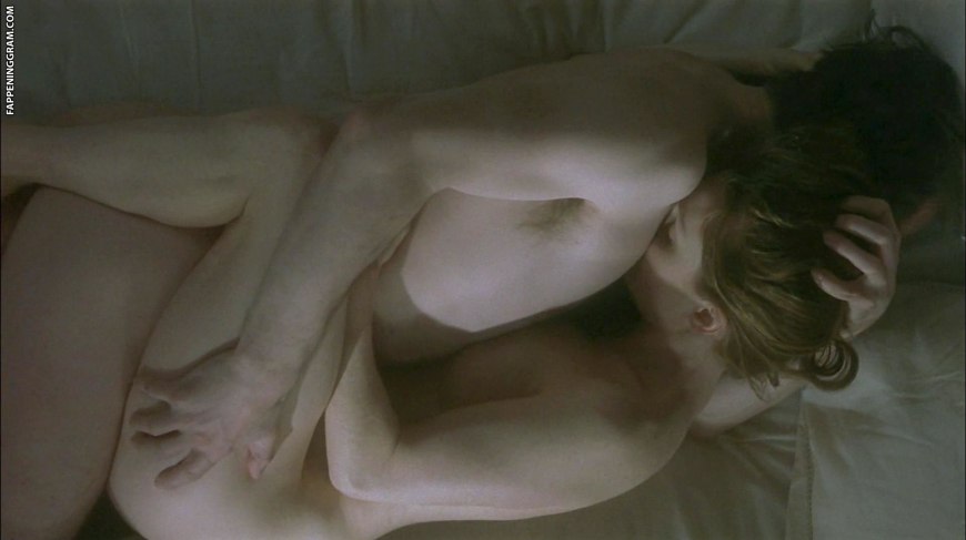 Порнографии Джулия Мур