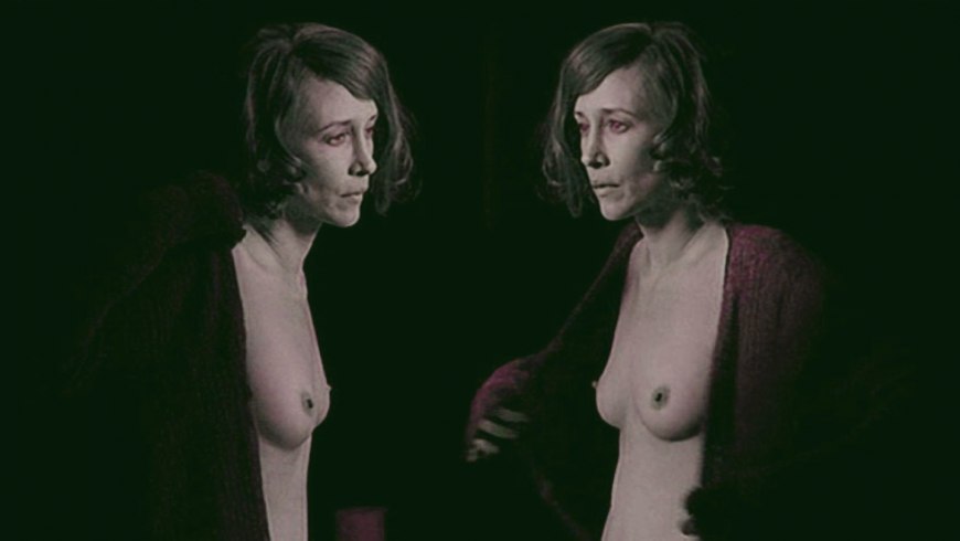 Ве́ра Энн Фарми́га голая