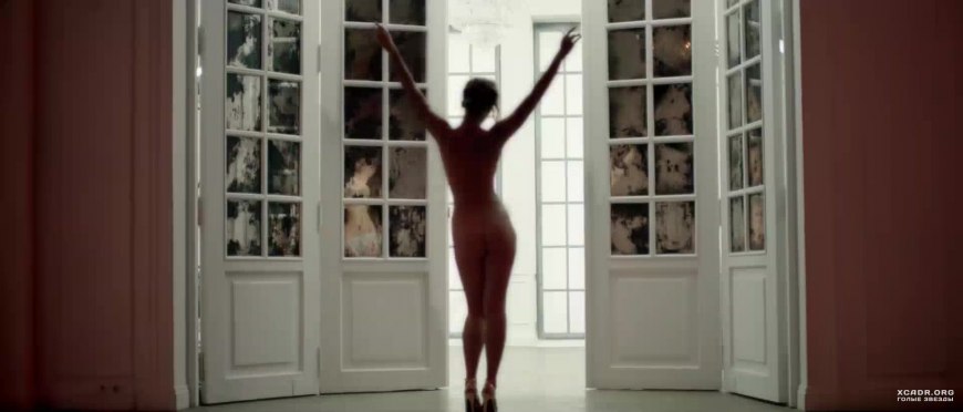 Юлианна Караулова голая фейк