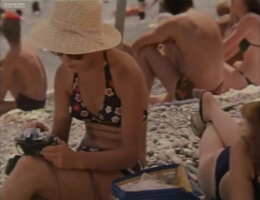 Марина Левтова в купальнике