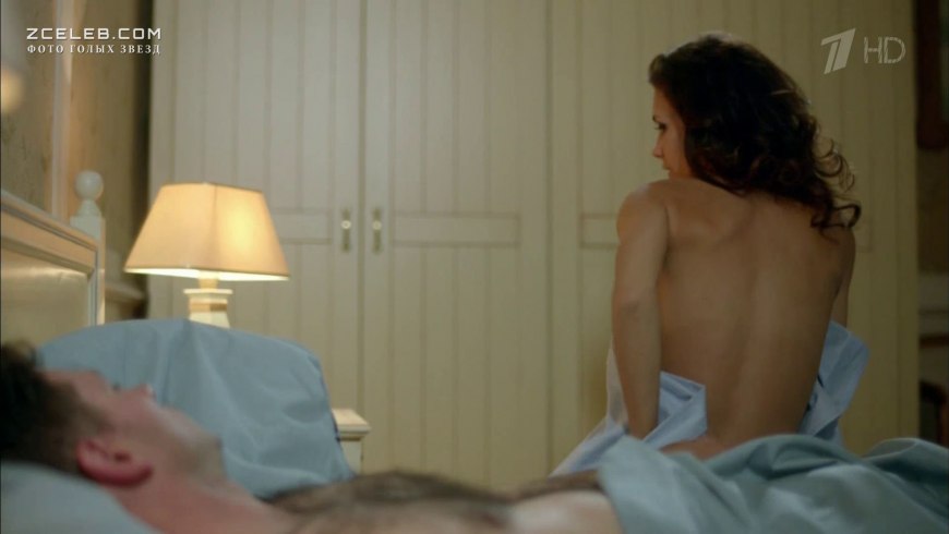 Девушки в военной форме ню