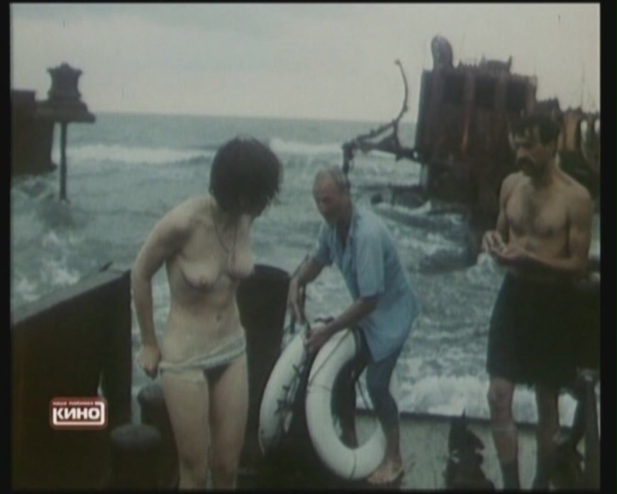 Alyssa Milano Embrace of the Vampire 1995