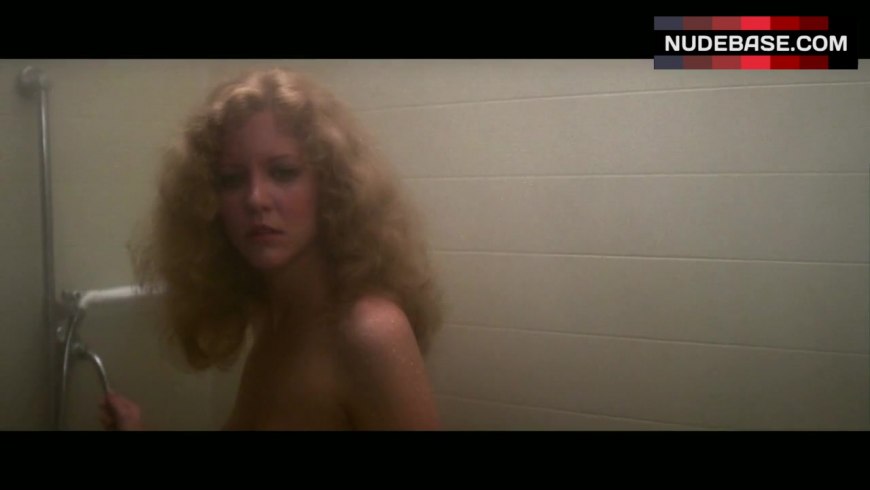 Нэнси Аллен грудь