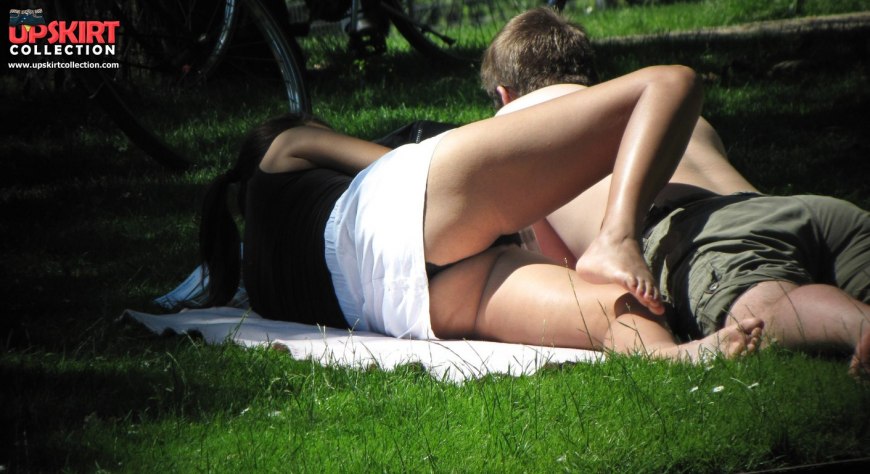 Подглядывание за девушкой в душевой