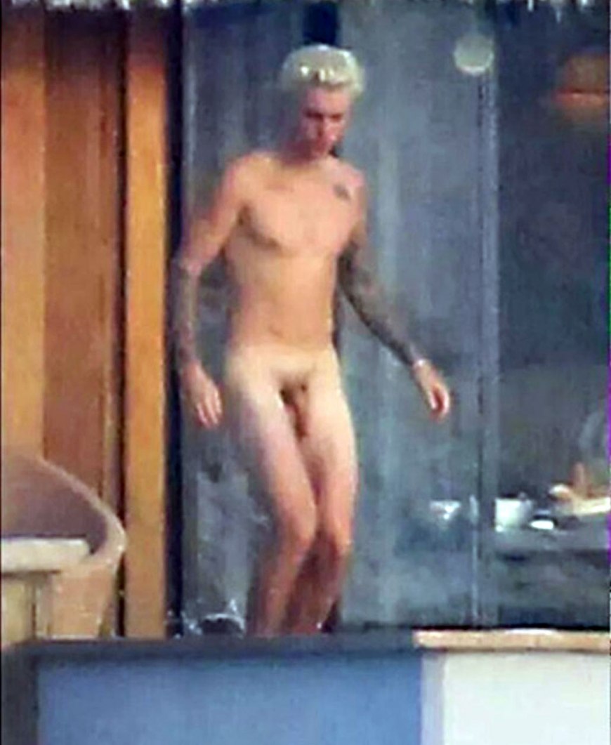 Зак Эфрон голый голый голый