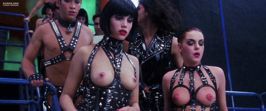 Шоугёлз сиськи Джины Гершон