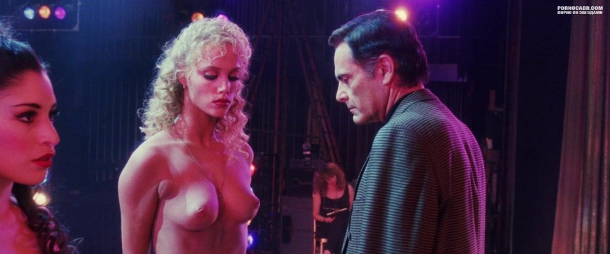 Шоугёлз сиськи Элизабет Беркли