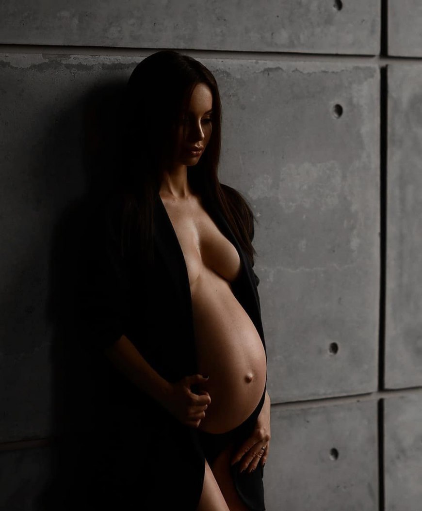 Голая рыжая беременная