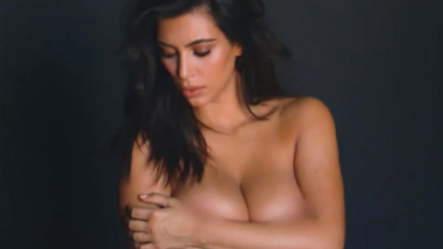 Ким Тхэ-Ри голая