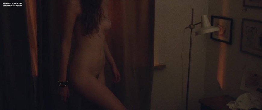 Миа гот Mia goth голая сиськи