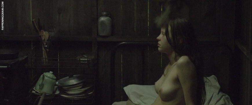 Миа гот специалист по выживанию голая