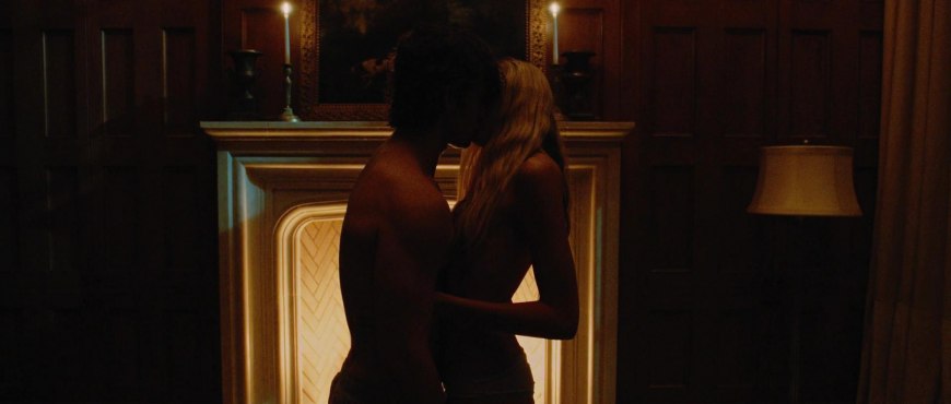 Габриэлла Уайлд голая в фильме