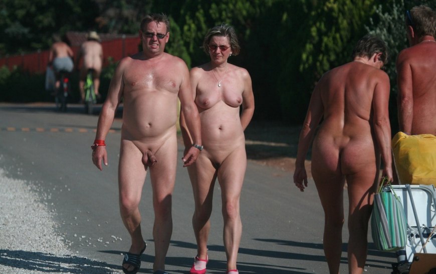 Нудистские семьи Германии