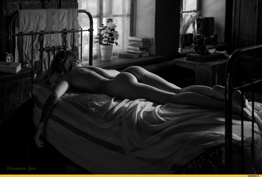 Нуарная девушка хентай