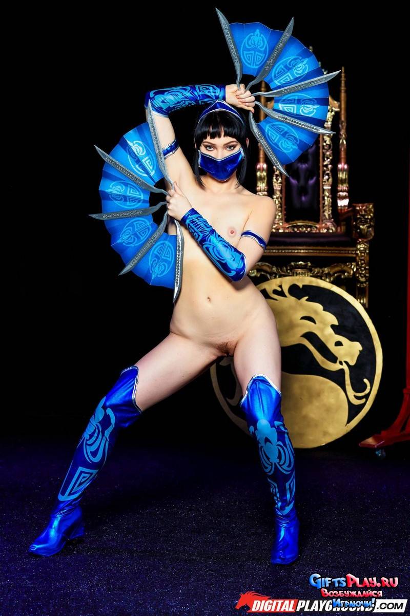 Голый косплей мортал комбат