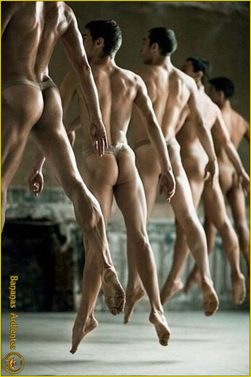 Голые попки спортсменок