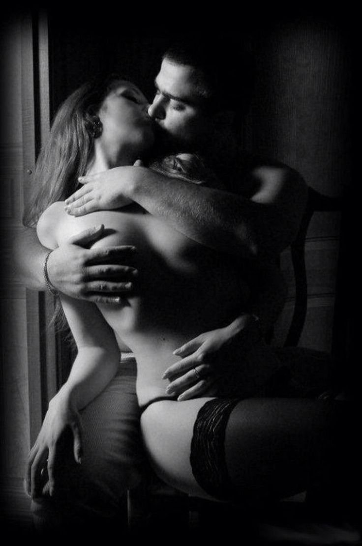 Страстный Эротический поцелуй