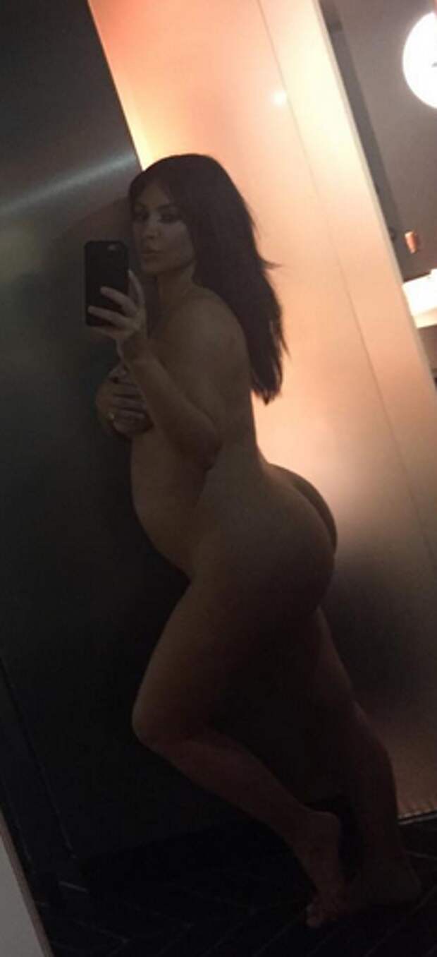 Ким Кардашьян беременная голая