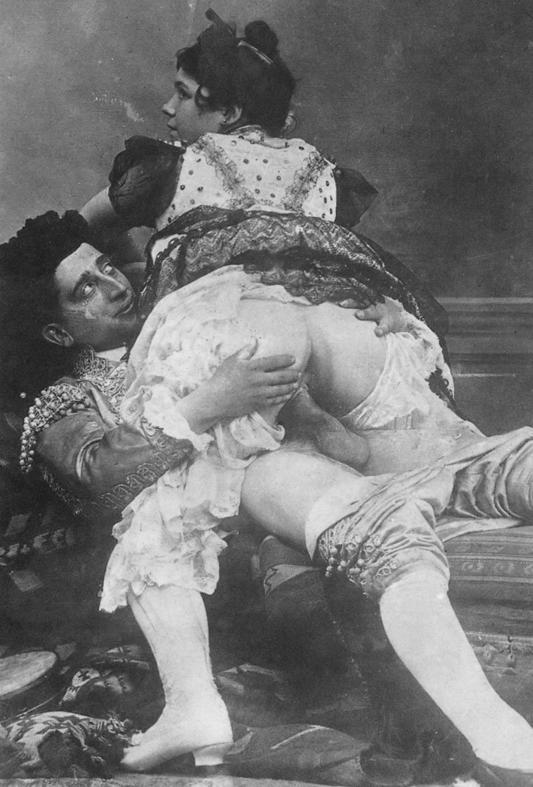 Первые порнографические снимки