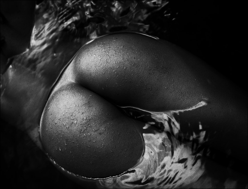 Большие черные мокрые попки