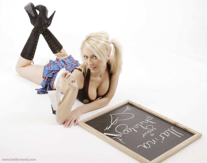 Марина Орлова Hotforwords ню