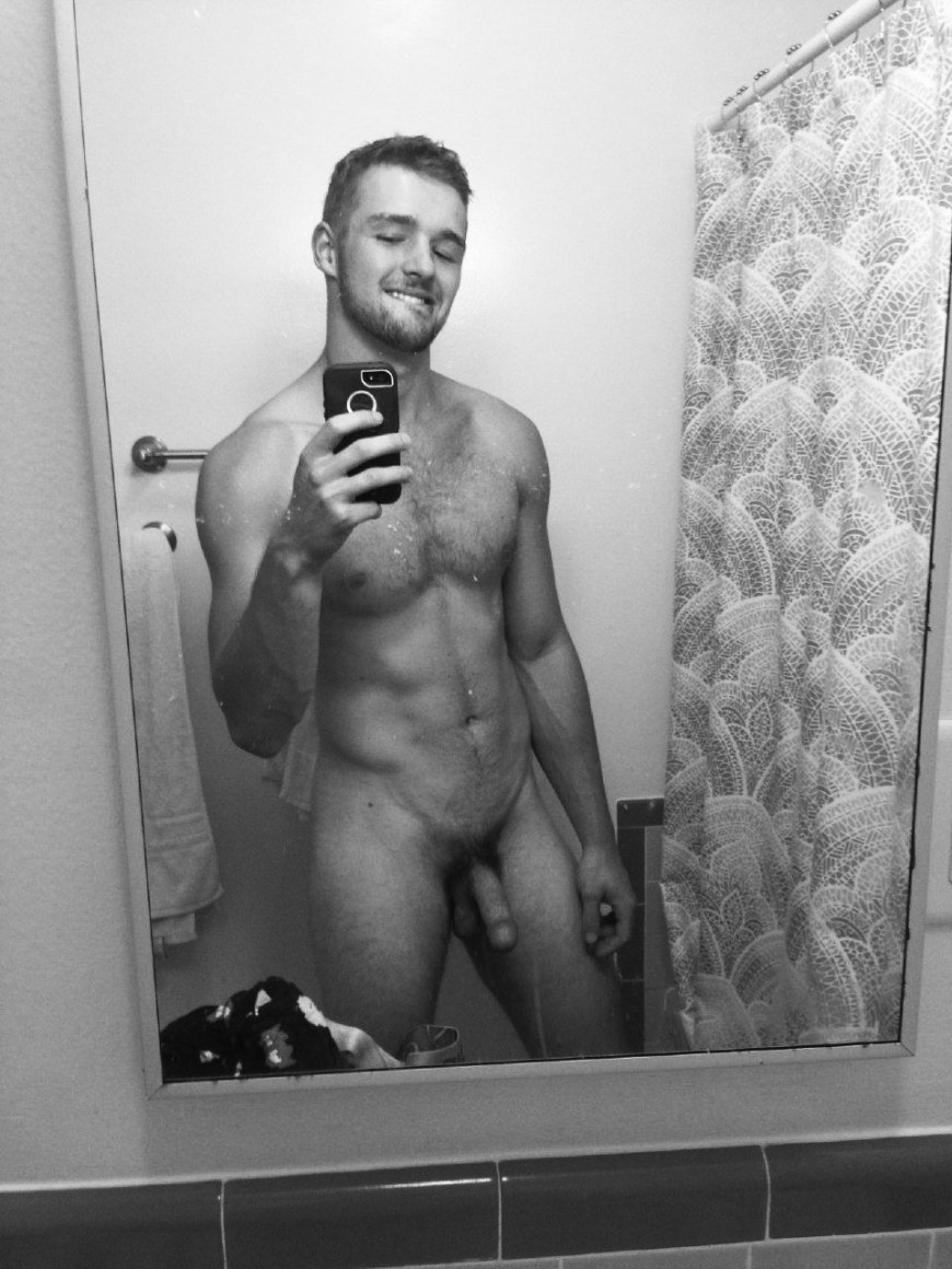 Мужские эротические селфи