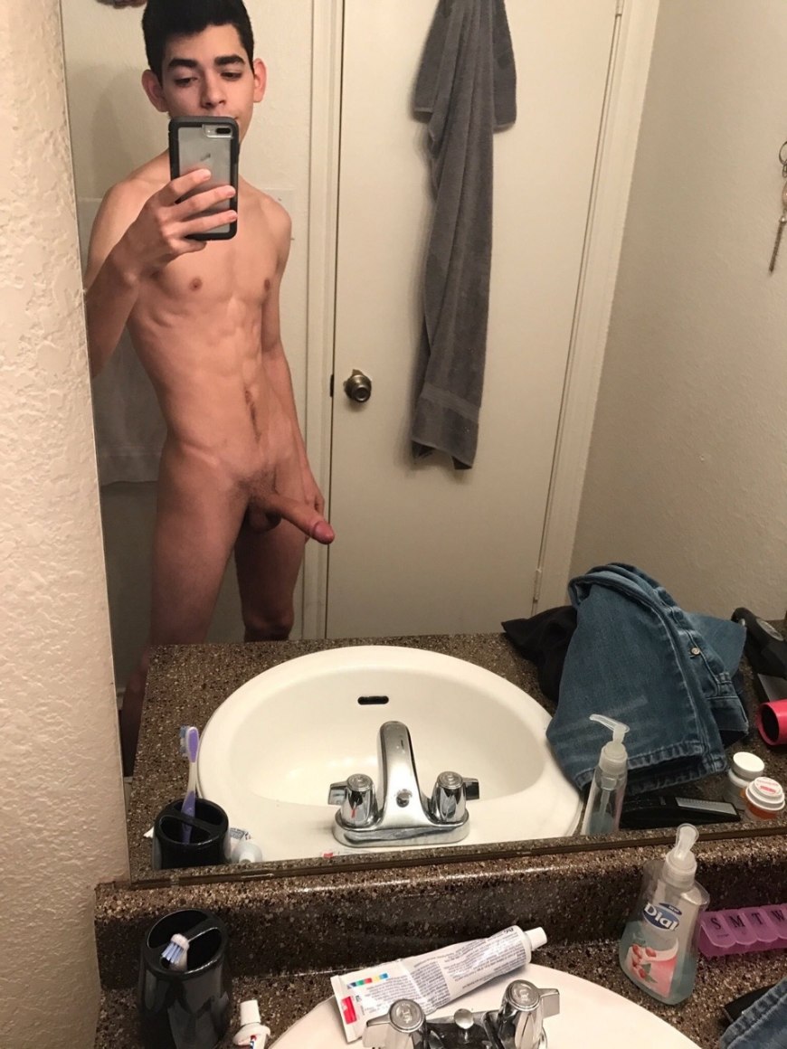 Слив голых парней блоггеров