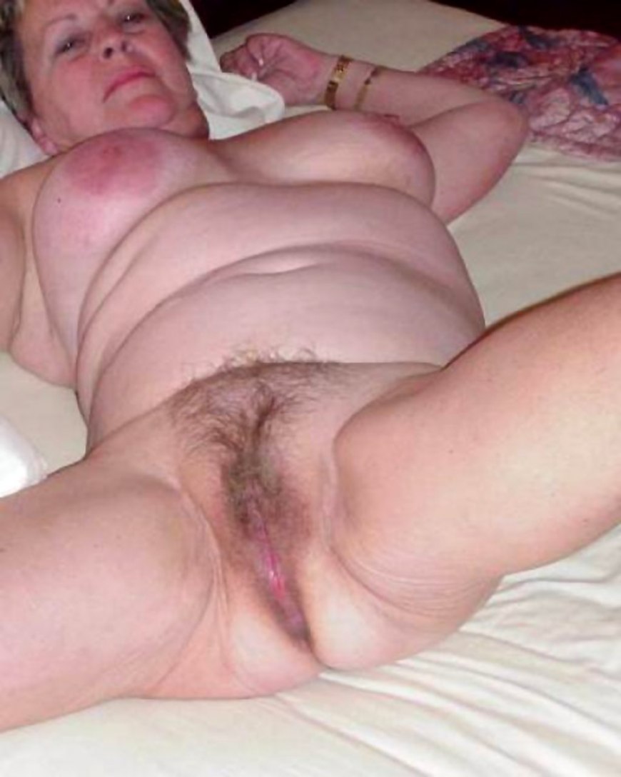 Волосатые лобки пожилых баб