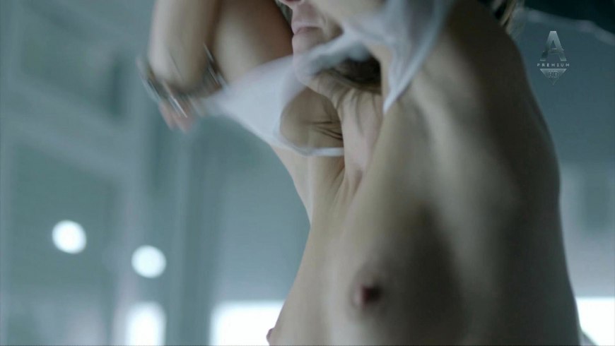 Сериал сладкая жизнь голые