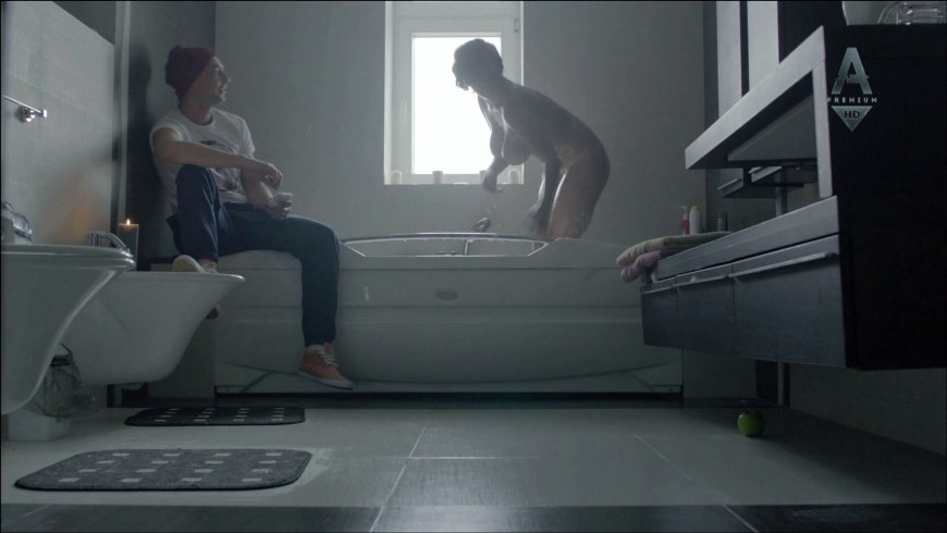 Мария Шумакова голая в сериале "сладкая жизнь"