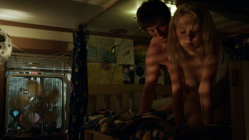 Джуно Темпл голая рога