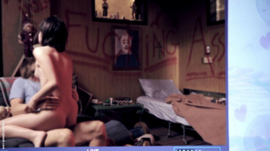 Laura Wiggins вагина подстава