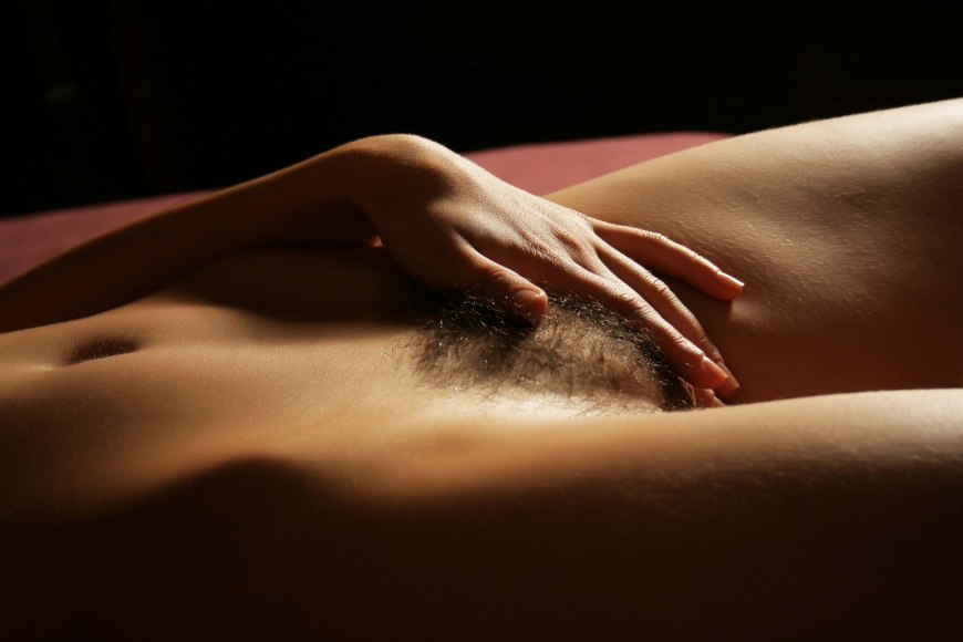 Красивый лобок без волос