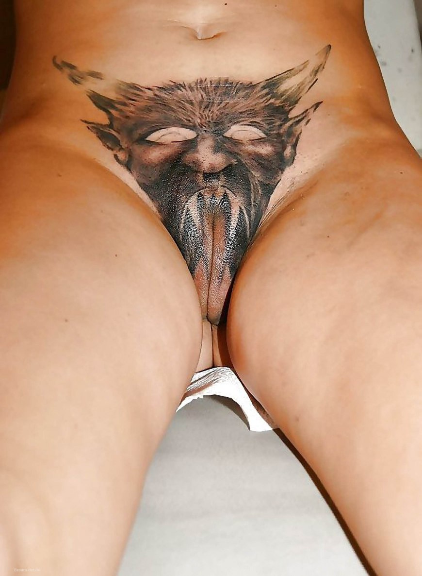 Женские интимные тату и пирсинг
