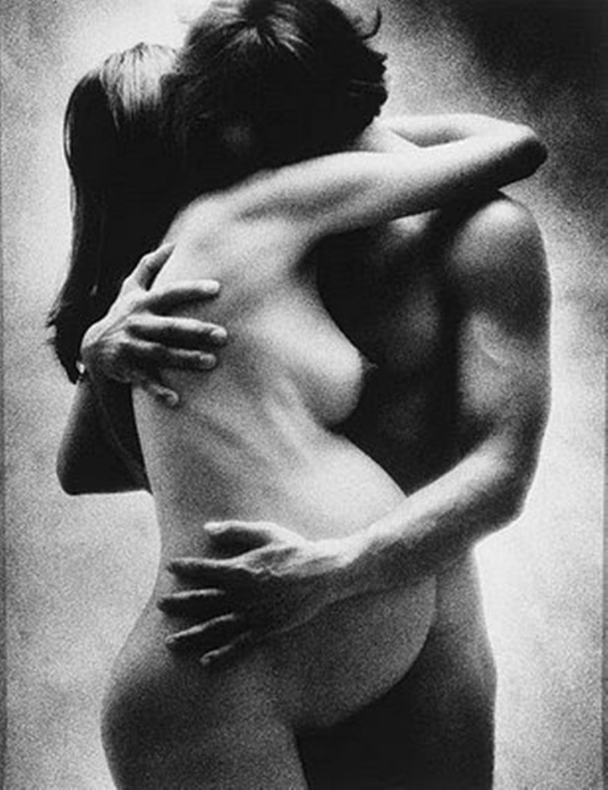 Эротические обнимания