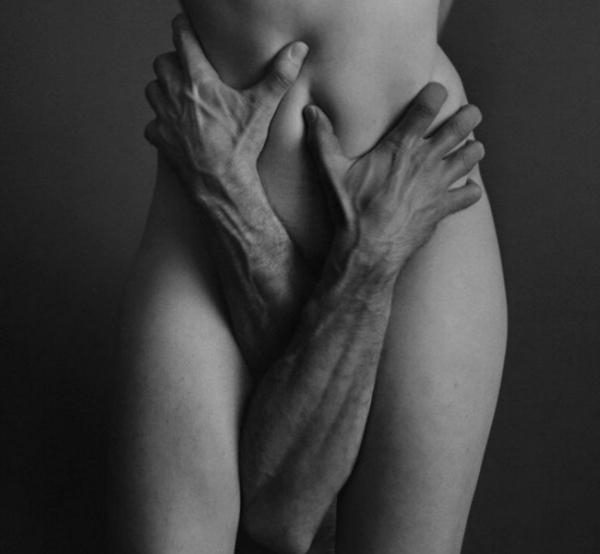 Эротические обнимания