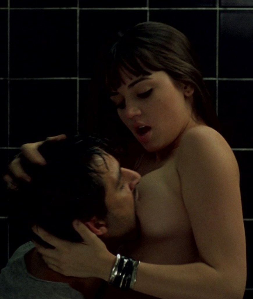 Ана де Армас постельные сцены