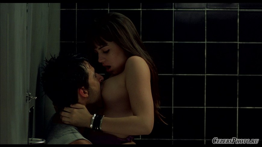 Ана де Армас постельные сцены