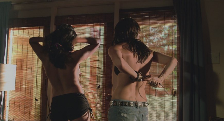 Сиськи Кэтрин Изабель gif