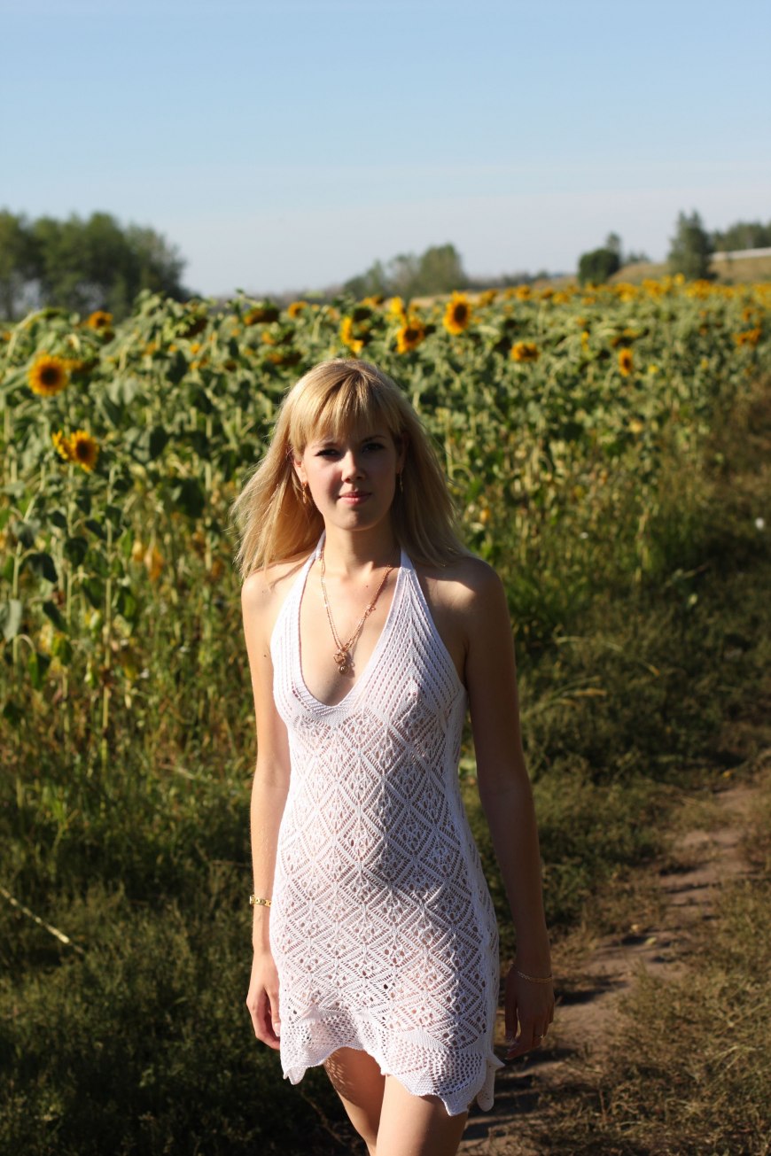 Голые женщины в прозрачных ночнушках