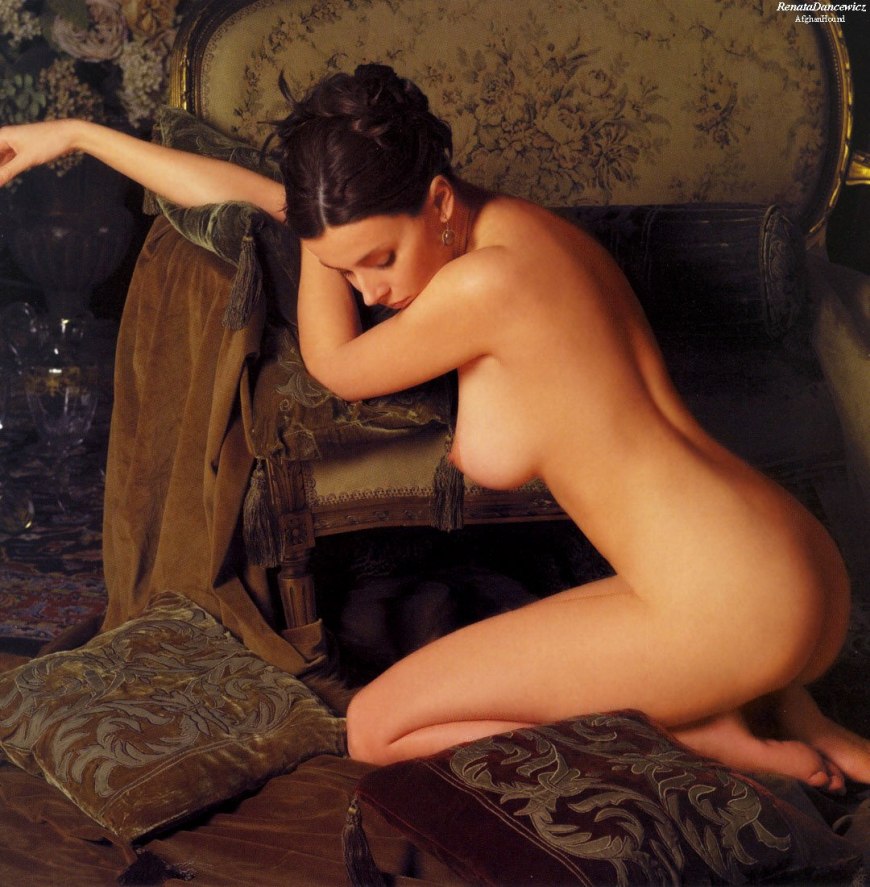 Голые женщины в эротических фильмах