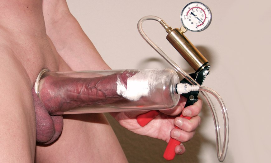 Дрочка вакуумной помпой