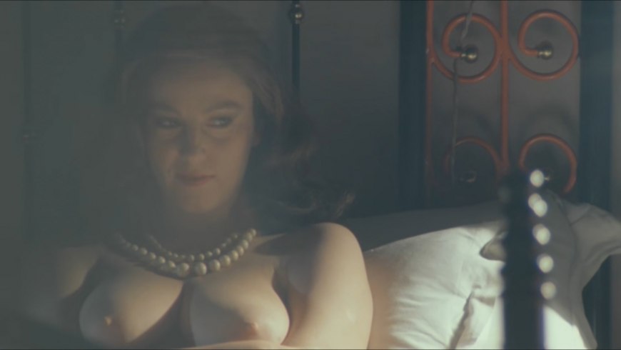 Александра Сафонова ню