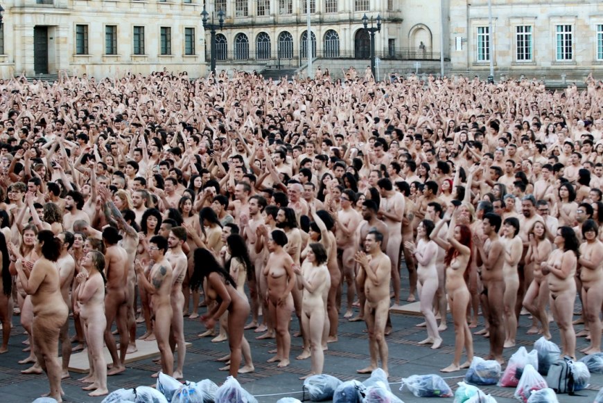 Голая массовка Spencer Tunick