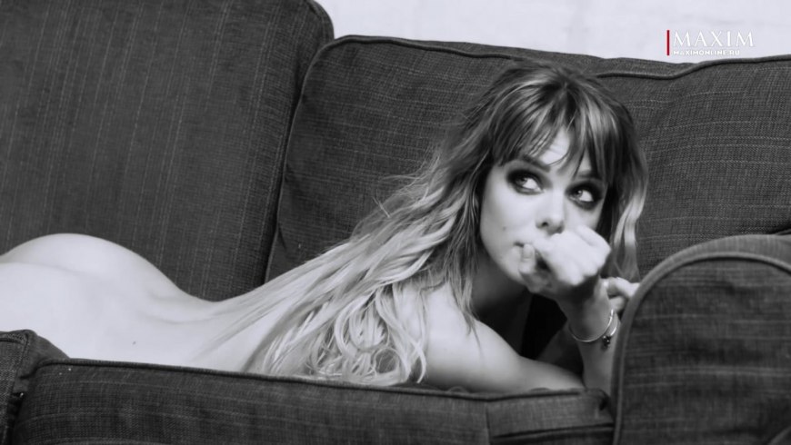 Шарлотта МАККИННИ голая