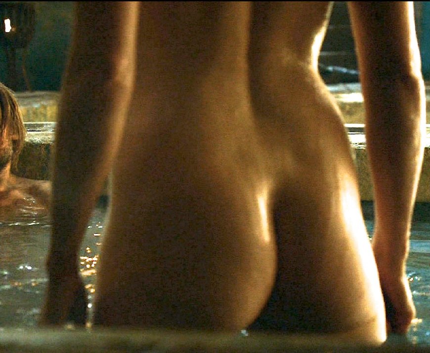 Бриенна Гвендолин Кристи голая