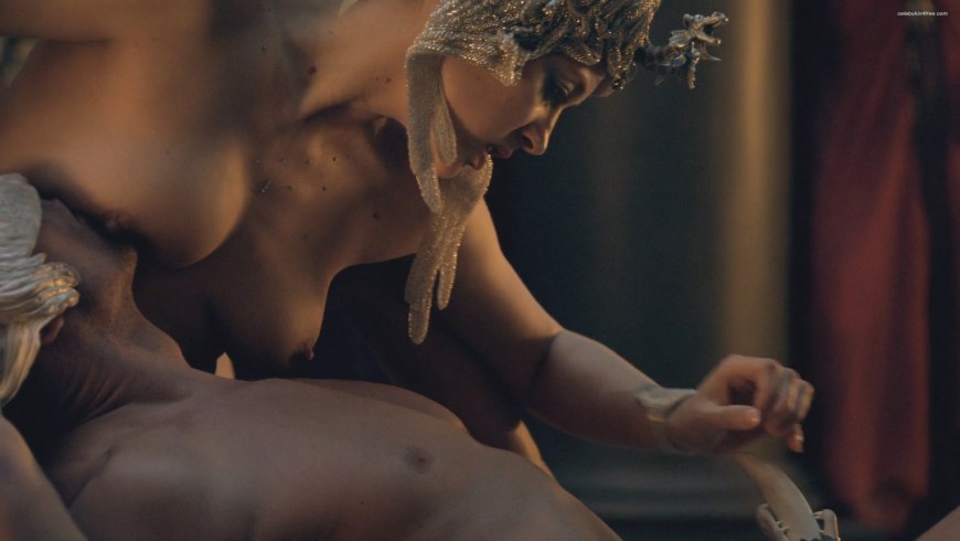 Вива Бьянка в сериале Спартак голая