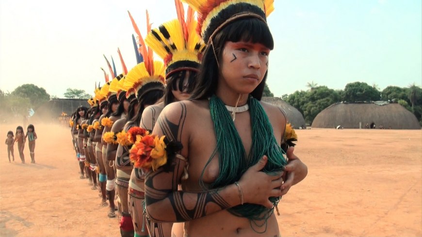 Индейская девушка сиськи